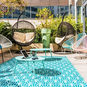 ibis-styles-nice-aeroport-arenas.fr-provencehotel.com/